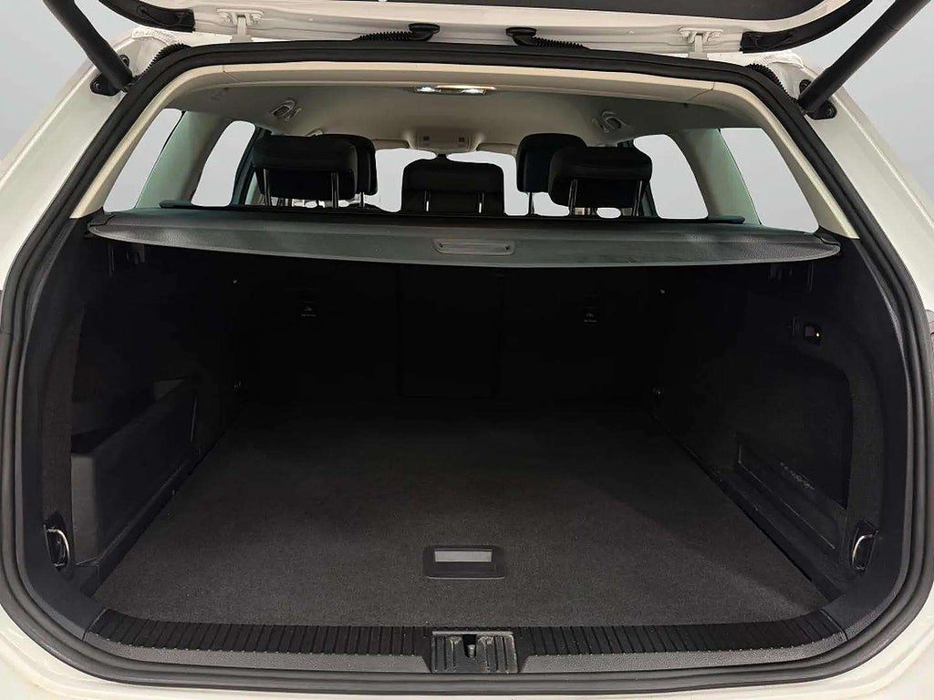 Volkswagen Passat Alltrack 2.0 TSI 4Motion Alltrack DSG 220 HK Full servad - miniatyr 17