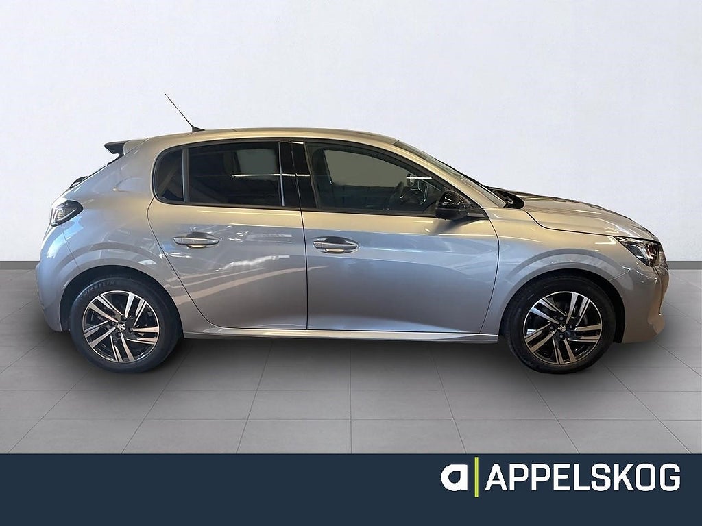 Peugeot 208 ALLURE PureTech 100hk |RÄNTA 3,99%|V-HJUL INGÅR| thumbnail