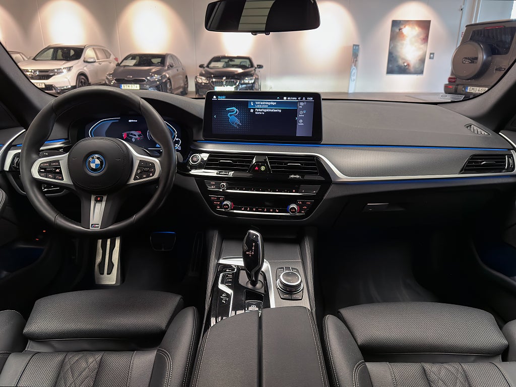 BMW 530e xDrive Touring 292hk M-Sport | Drag