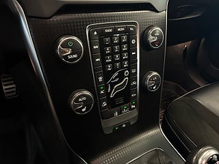 Volvo V40 D3 Geartronic R-Design VOC/S&V-Hjul/Dvärm/Navigation/BT – bild 20
