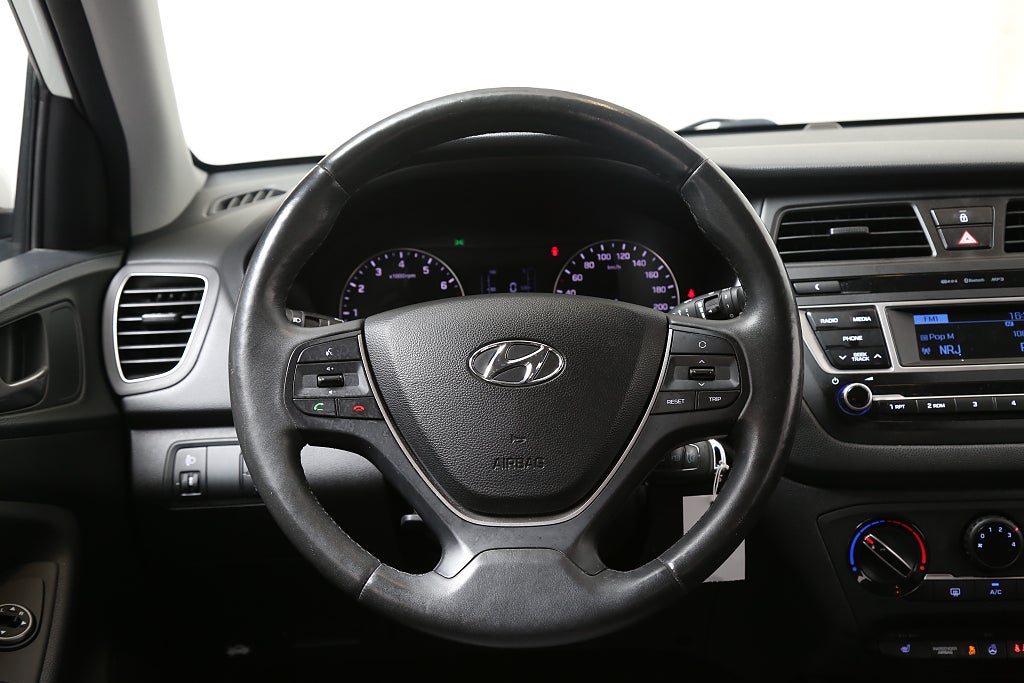 Hyundai i20 1,2 84hk Comfort 5D Rattvärmare | Bluetooth | 2018