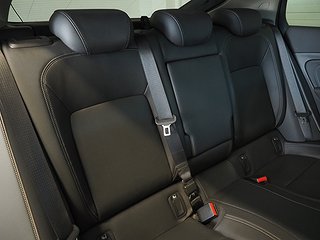 Halvkombi Opel Insignia 11 av 21