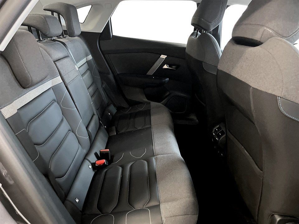 Bild på Citroën C4 X Shine 1.2 PT 130hk Aut - 360-KAMERA, CARPLAY