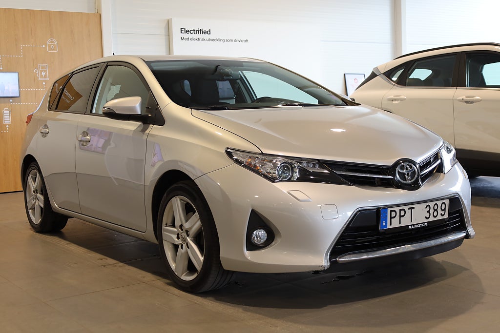 Toyota Auris 1.6 Valvematic Style Kamera Blåtand 2013