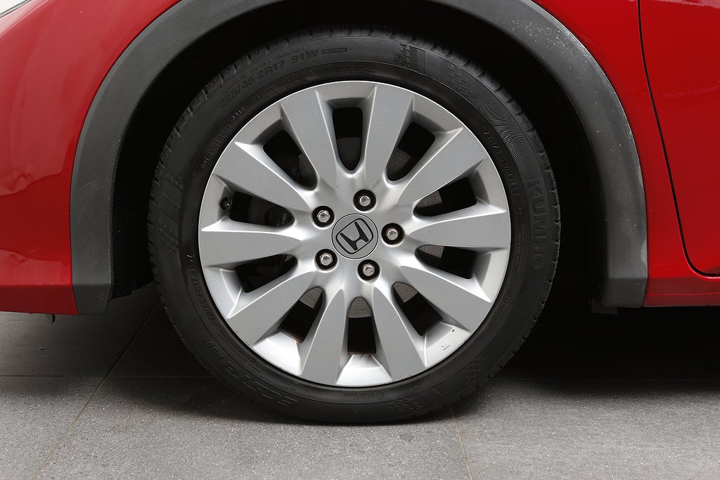 Honda Civic 1.8 i-VTEC 142hk Sport 5D Motorv Dragkrok 2013