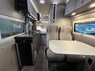 Husbil-halvintegrerad Robeta Adonis Mercedes 4x4 190HK AUT 8 av 26