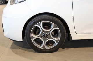 Halvkombi Kia Picanto 7 av 19