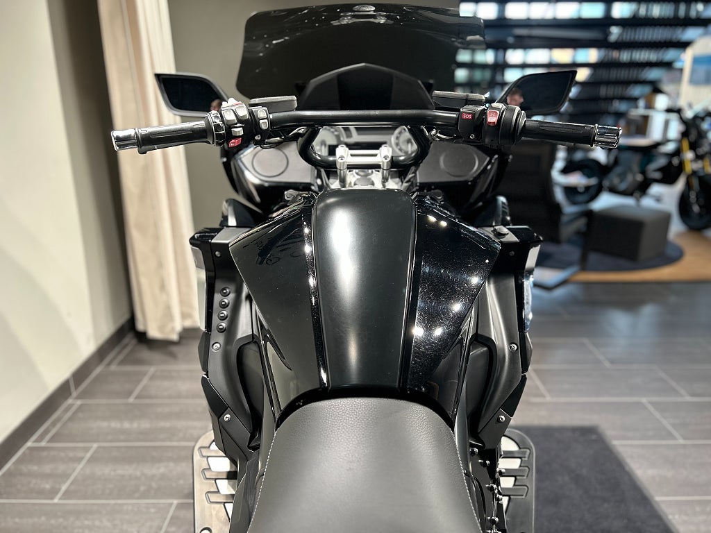 BMW K1600B / Option 719 Fälgar / Styrhöjare / Nyservad