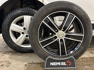 Volkswagen Transporter Kombi T32 2.0 TDI BMT Drag Kamera Värmare Navi S&V-däck