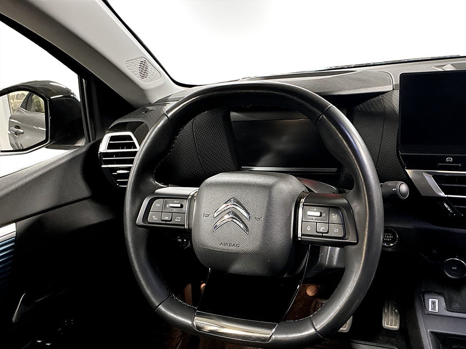 Bild på Citroën e-C4 X Shine Exclusive 50kWh 136hk Aut B-KAMERA PANO