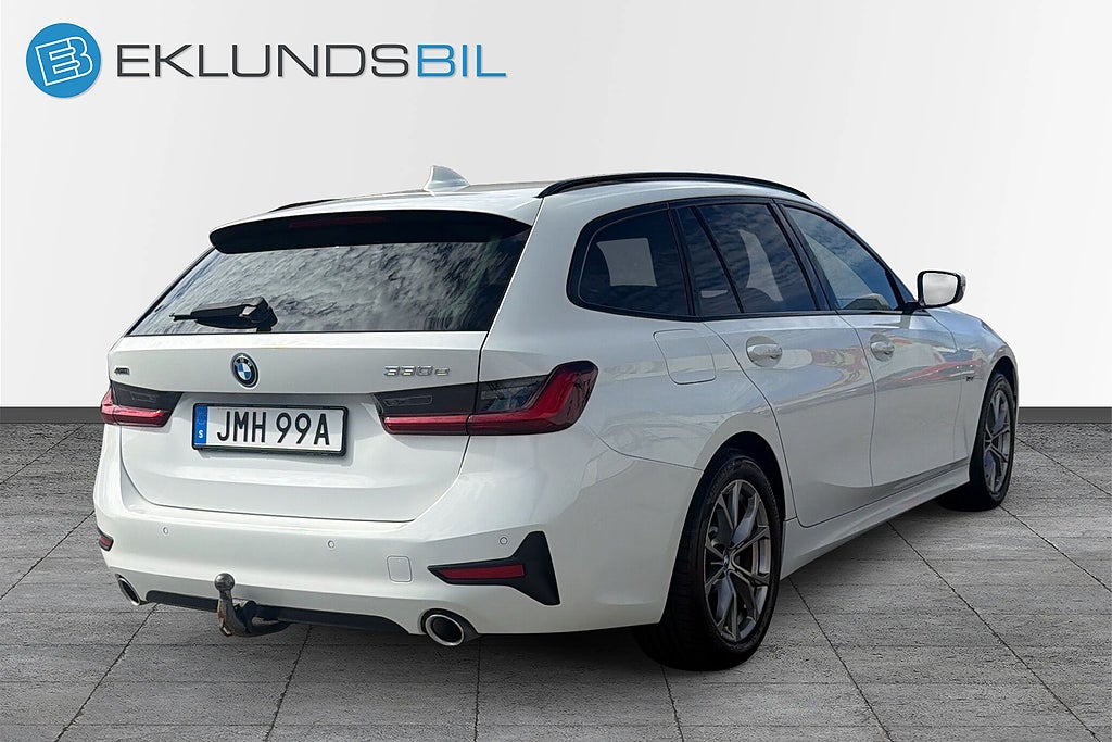 BMW 330e 2022