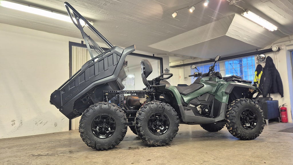 BRP Can am 650 6x6 Max XU+ *MOMS*- med eller utan snöplog