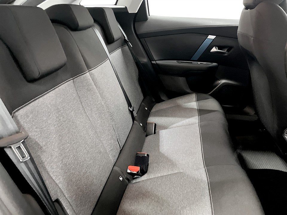 Bild på Citroën e-C4 Feel 50kWh 136hk Aut - CARPLAY, NAVI