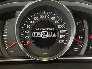 Volvo V40 D2 Powershift Your Kinetic S&V-Hjul/ PVärm/Dvärm/BT – bild 19