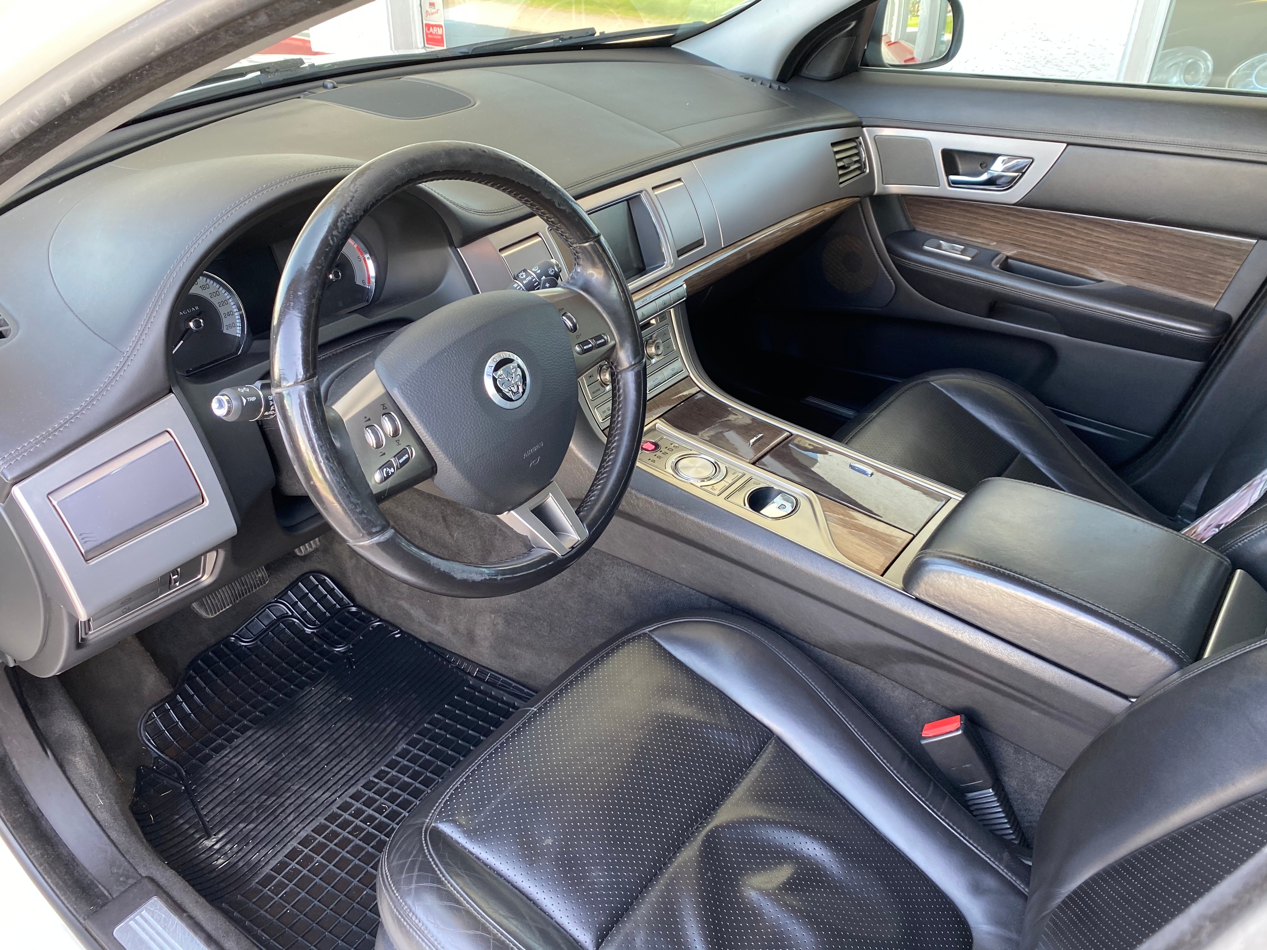 Jaguar XF 2009, bild 4/47