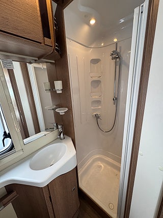 Husbil-halvintegrerad Mc Louis  MC4 75 13 av 21