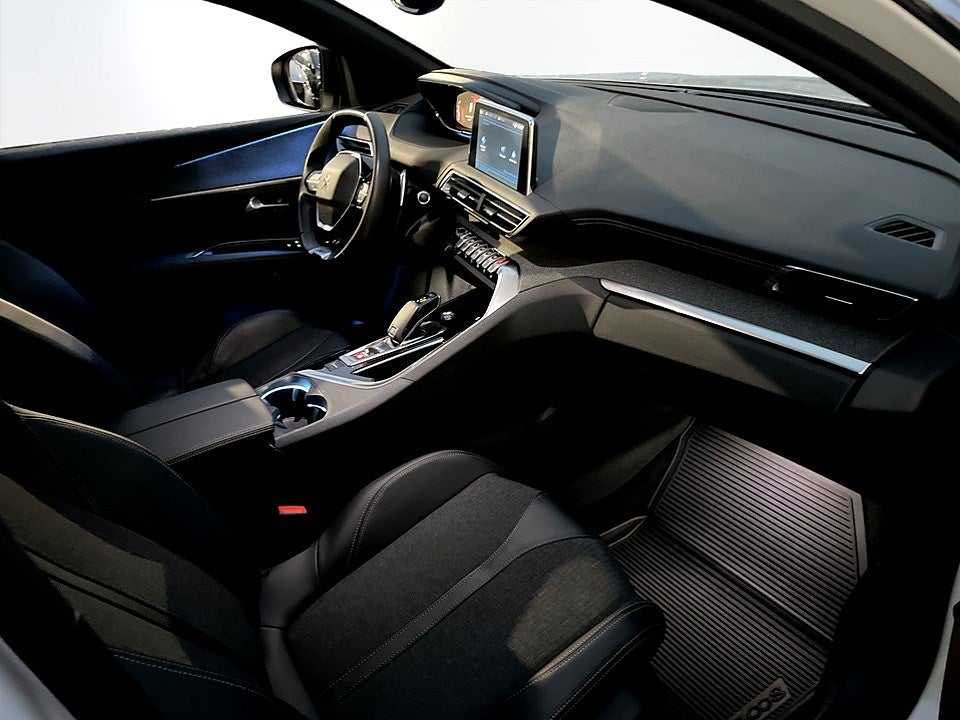Bild på Peugeot 3008 GT 1.2 PT 130hk Aut - B-KAMERA, EN ÄGARE
