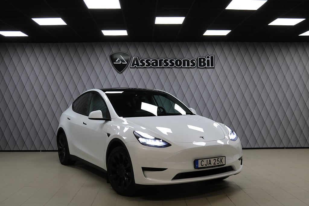 Tesla Model Y Standard Range RWD Adaptiv Farth B-Kamera Drag 