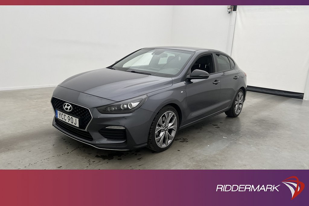 Hyundai i30 Fastback T-GDi N-Line Kamera CarPlay Rattvärme