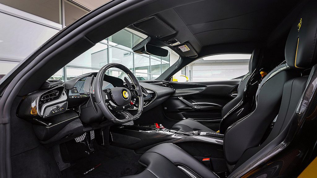 Ferrari SF90 Stradale har en systemeffekt på 1 000 hästkrafter och 900 Nm. 