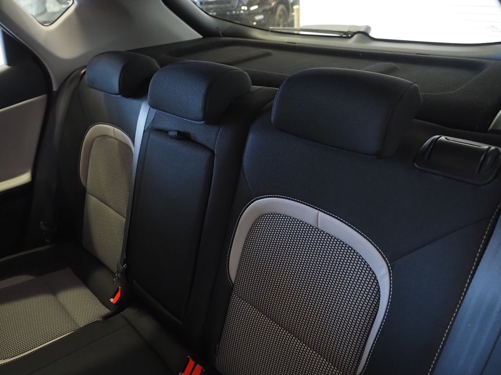Kia Ceed cee'd 1.6 CRDi EX Comfort Motorvärmare P-Sensorer 2015