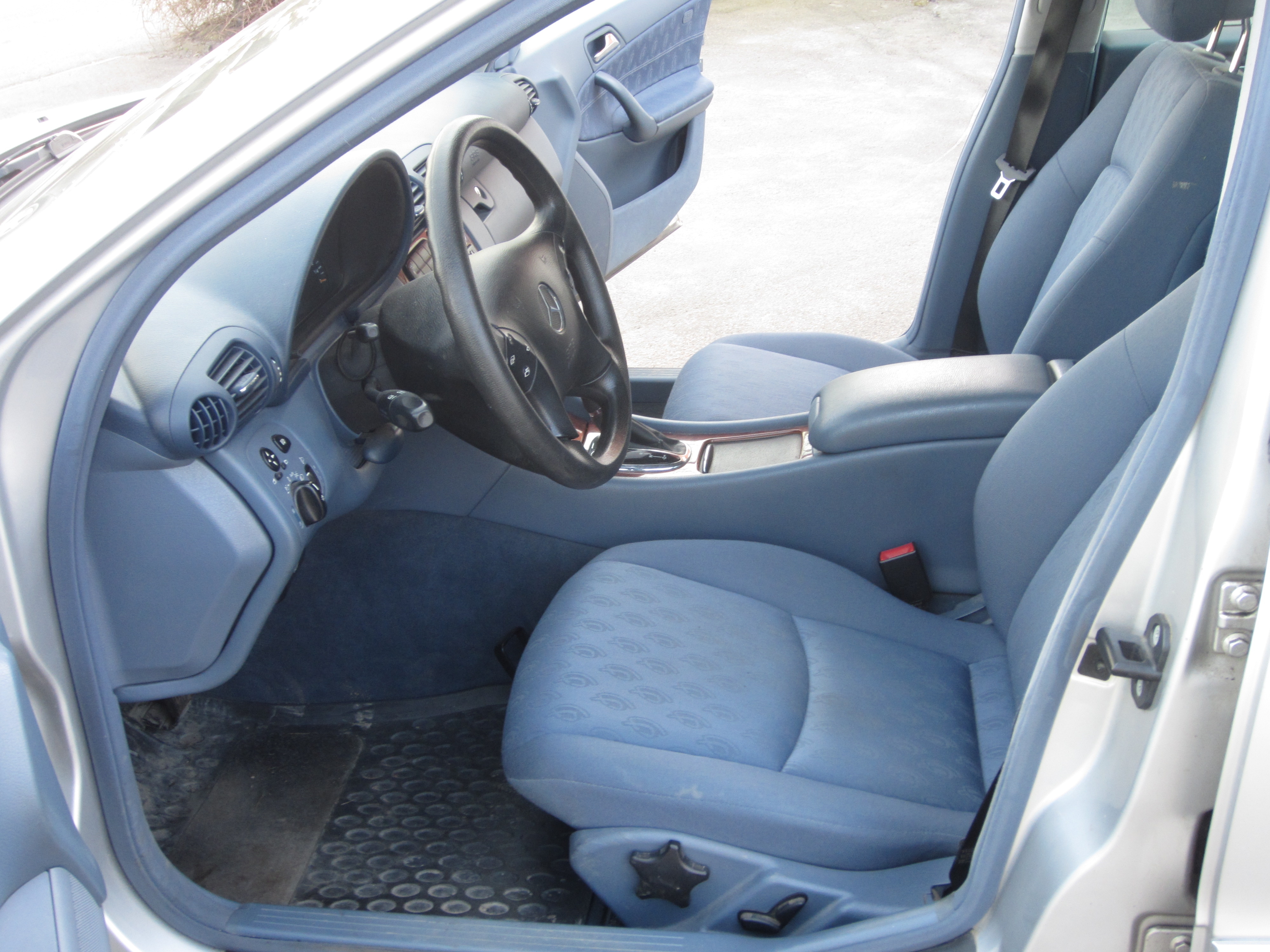 Mercedes-Benz C 2003, kuva 3/29