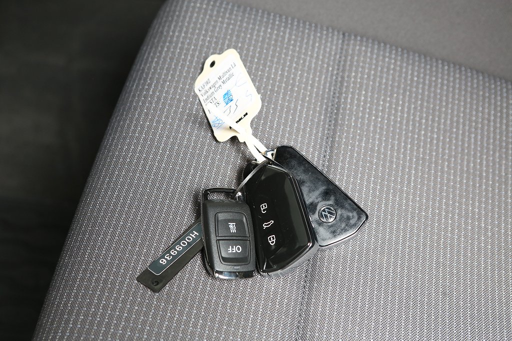 Volkswagen Multivan 2,0 TDI DSG 7-sits Värmare Leasbar 2025