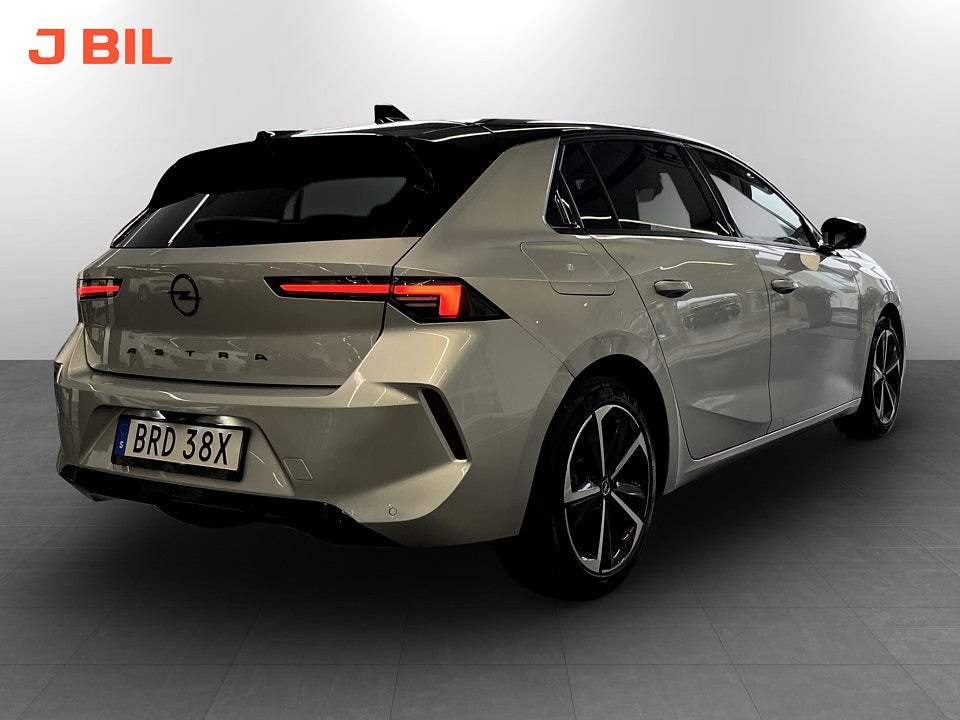 Bild på Opel Astra 5D GS 1.2 PT 130hk Aut 360-KAMERA RATTVÄRME