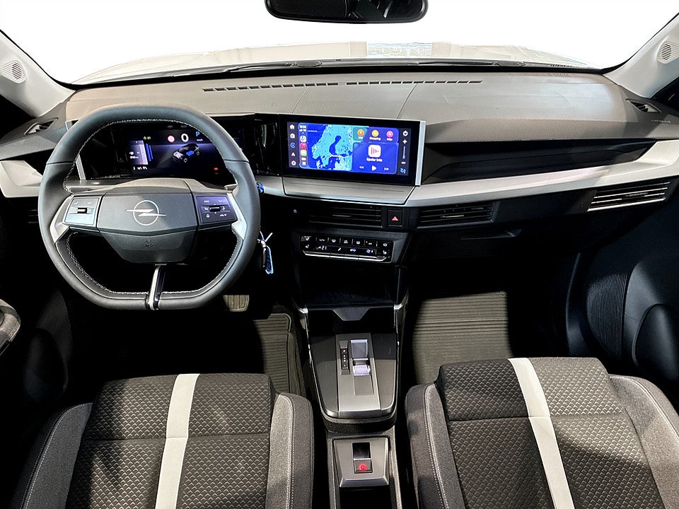 Bild på Opel Frontera GS 1.2 Turbo Hybrid 145hk Aut B-KAMERA NAVI CARPLAY