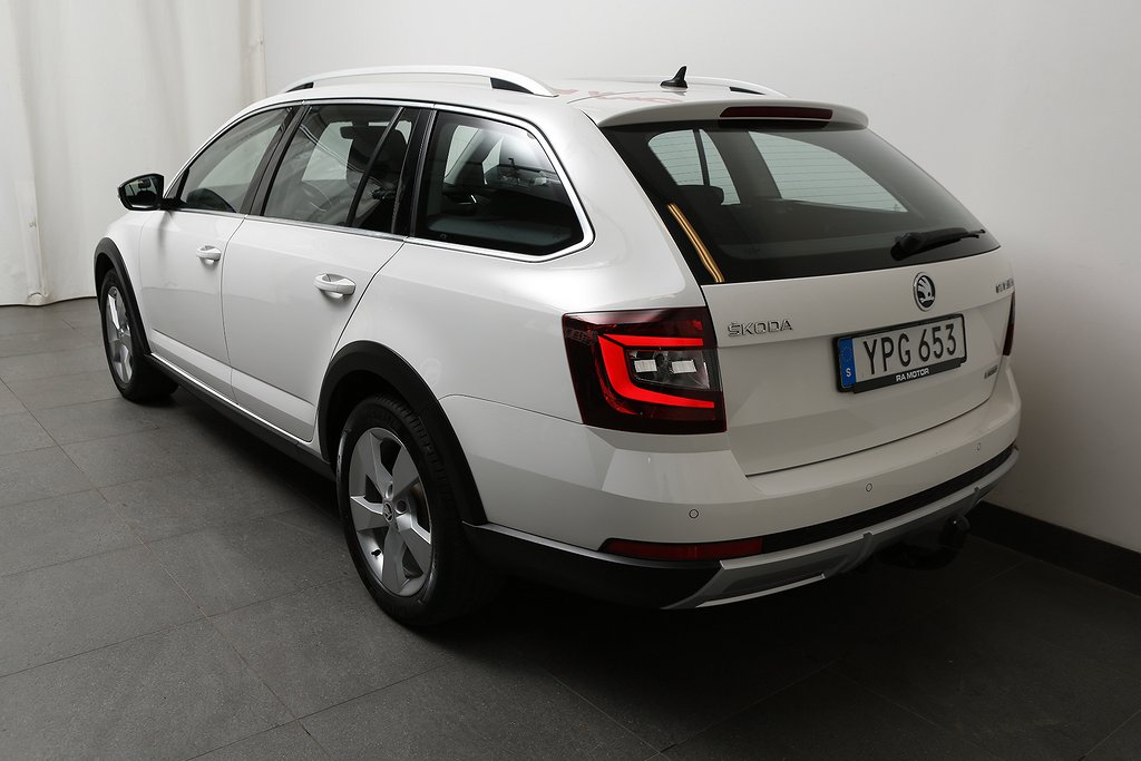 Skoda Octavia Scout 2,0 TDI 4x4 Extraljus D-Värmare Drag 2018