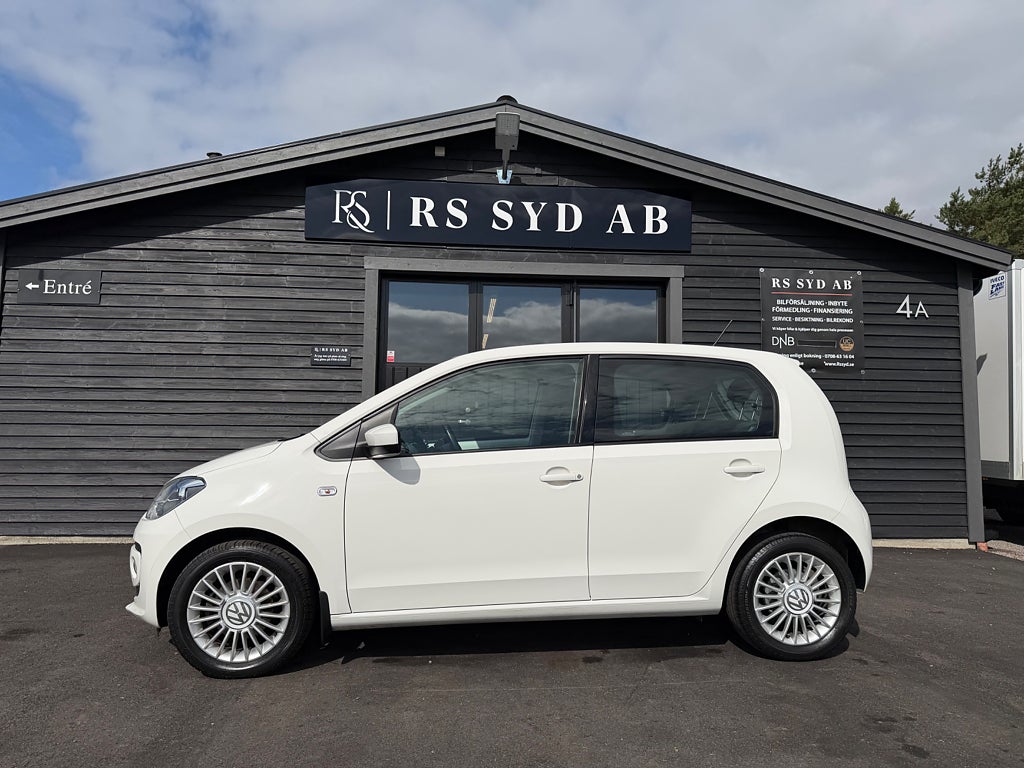 Volkswagen UP! eco 5-dörrars high up! V-hjul  Endast 4 300 mil Euro 6