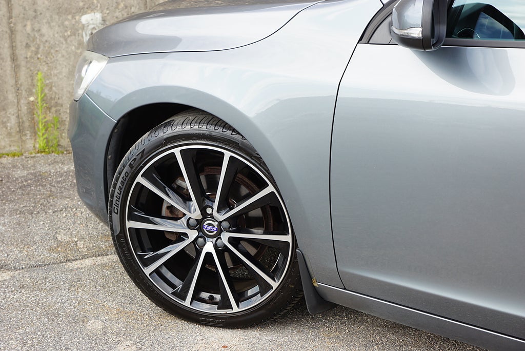 Volvo V60 T4 190hk 1-Brukare|19”|Drag|Värmare|Skinn|Rattvärme|