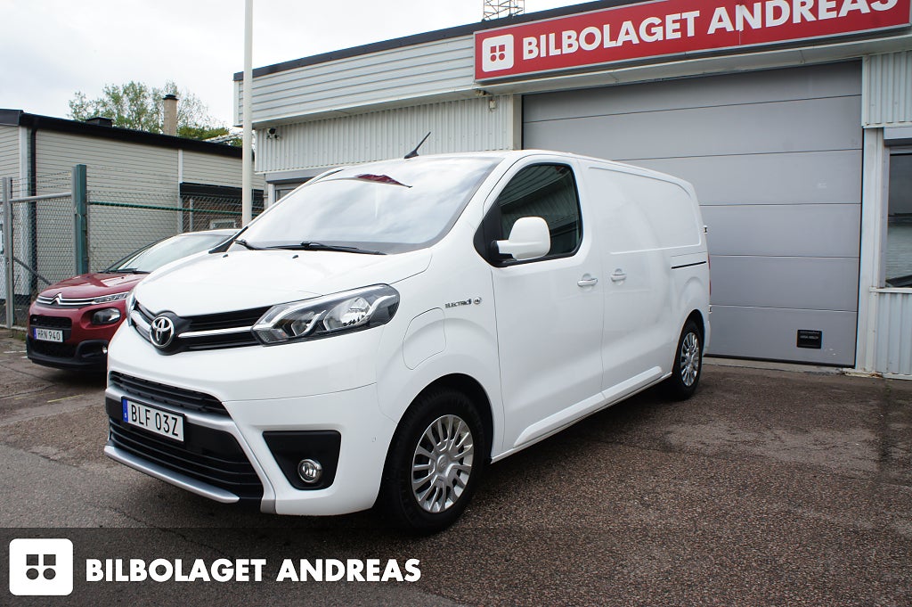 Toyota ProAce Electric 75 kWh Medium L2 V-inredning Moms Leasbar