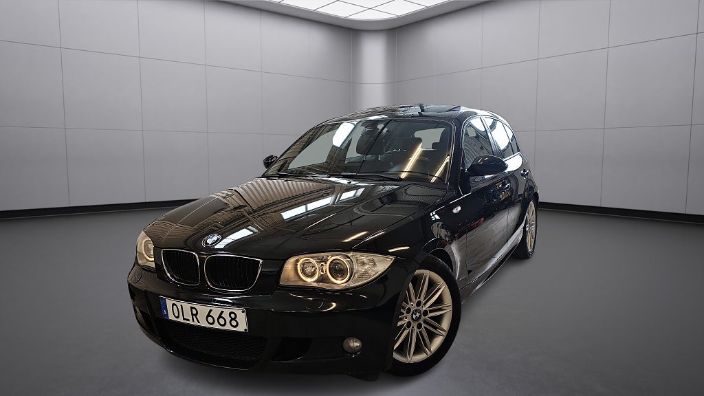 BMW 120i  Advantage, M Sport Taklucka Nybes/ Nyservad/ Låg-mil 