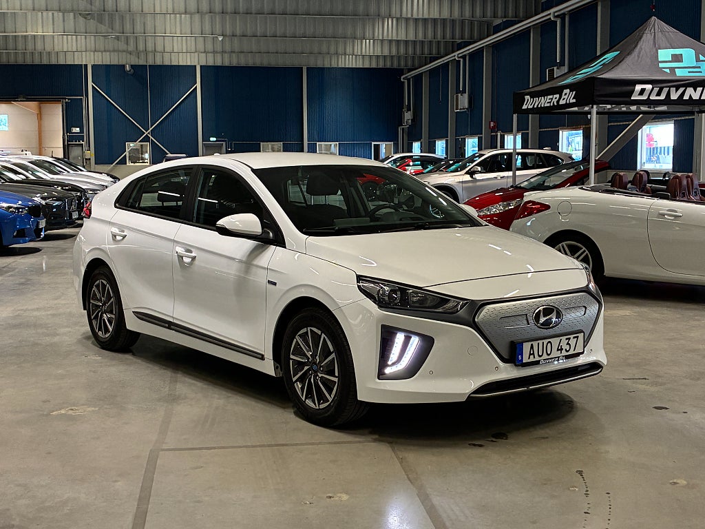 Hyundai IONIQ Electric 38.3 Kwh | Keyless | Rattvärme | ACC