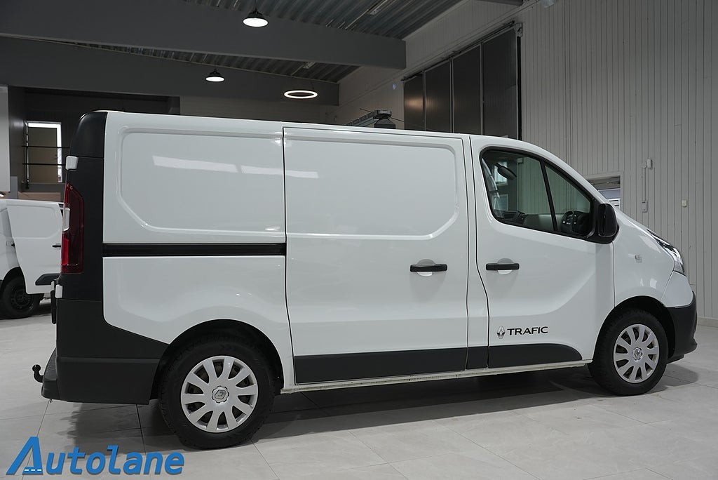 Renault trafic Skåpbil 2.9t 1.6 dCi Värmare,Dragkrok,Inredning,3-Sits