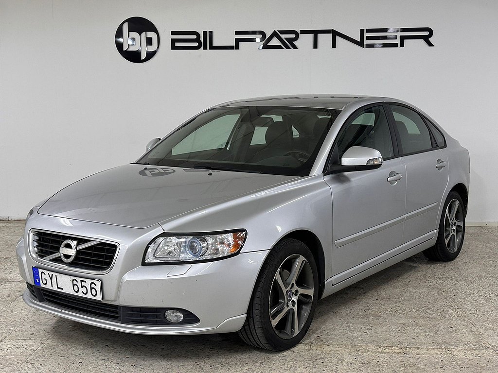 Volvo S40 D2 Momentum I NY SERVAD 