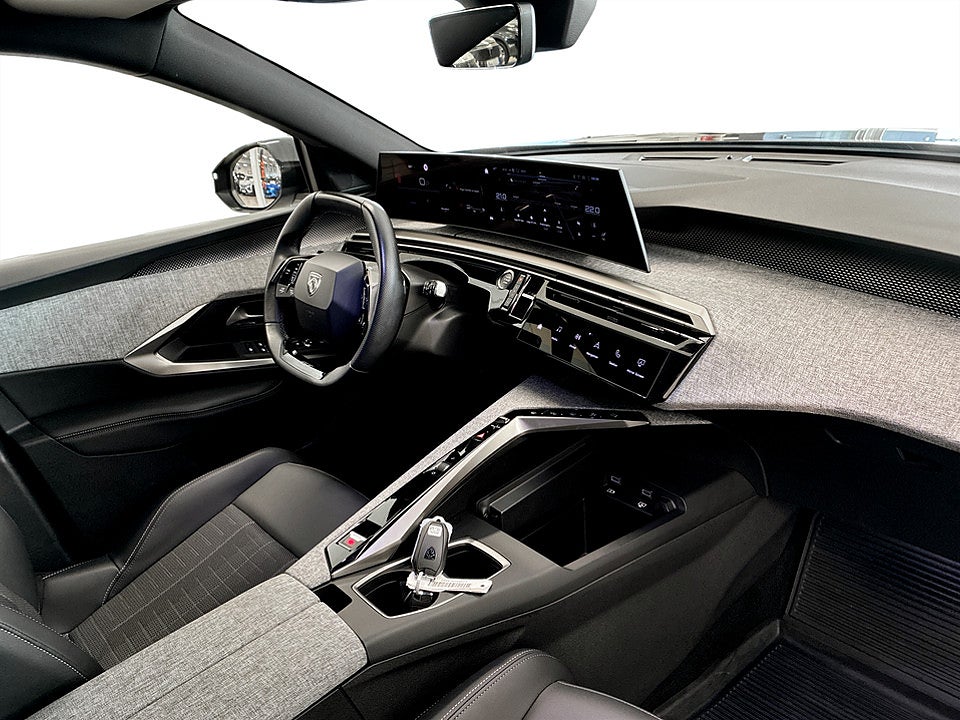 Bild på Peugeot 5008 GT Hybrid 145hk Aut 7-SITS B-KAMERA CARPLAY