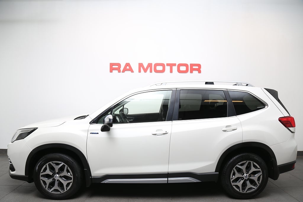 Subaru Forester 2,0i e-Boxer XFuel Active AWD Aut Extraljus Motor-v 2024