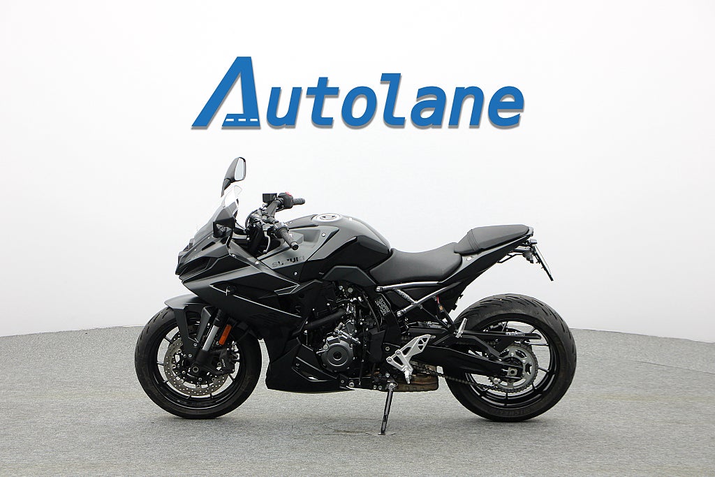 Suzuki GSX-8R *Nyservad Quickshifter