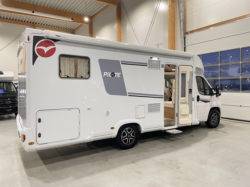 Pilote P 740 GJ / Solcell / B-körkort / Automat /  - Pilote