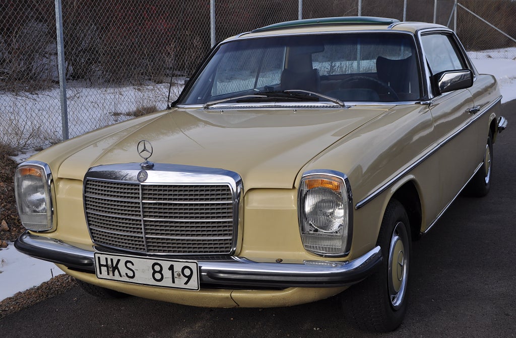 Mercedes-Benz W114 MB 250 C Automat Lucka Nybesiktad