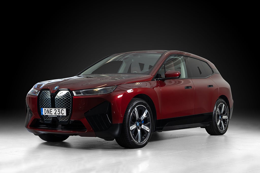 BMW iX xDrive 50 Sport & Comfortpaket