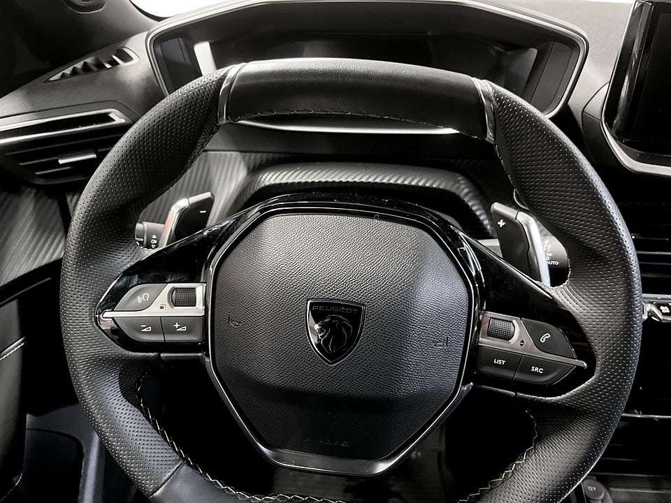 Bild på Peugeot 2008 GT 1.2 PT 130hk Aut - B-KAMERA, CARPLAY