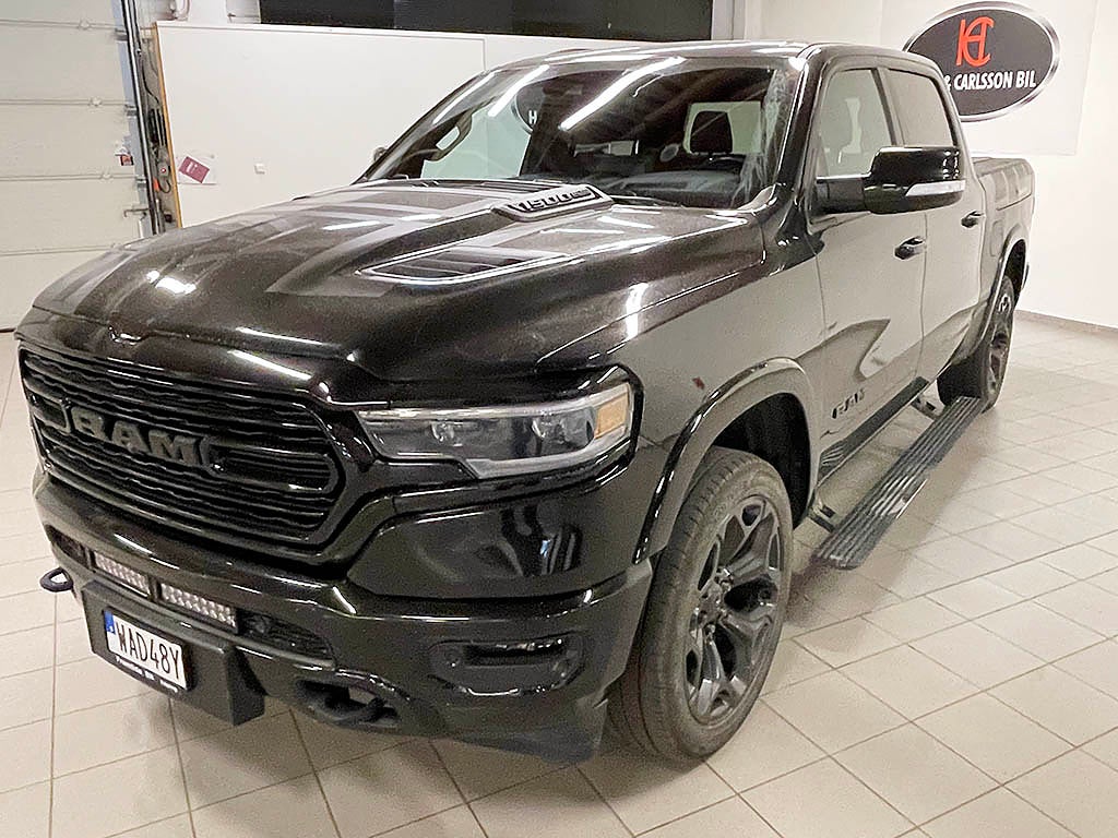 Dodge Ram 1500 Limited Night Crew Cab 5,7 HEMI 395HK