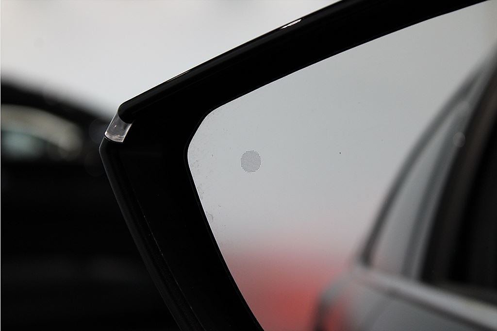 Bild på Citroën C4 Shine 1.2 PT 130hk Aut - B-KAMERA, CARPLAY