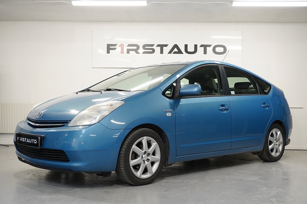 Toyota Prius 1.5 VVT-i + 3CM CVT Ny besiktad 