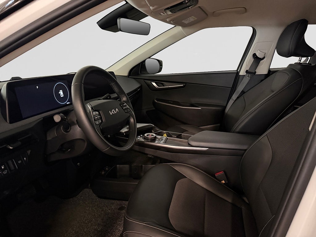 Kia EV6 77.4 kWh Dragkrok Adapt-fart Backkamera Rattvärme bild 11