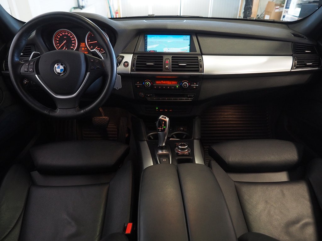 BMW X6 xDrive40d Automat 306hk | Taklucka | Navi | Låga mil 2011
