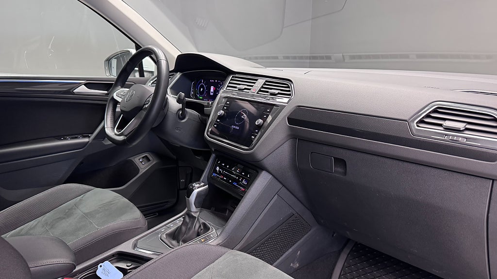 Volkswagen Tiguan 2024 - miniatyr 7